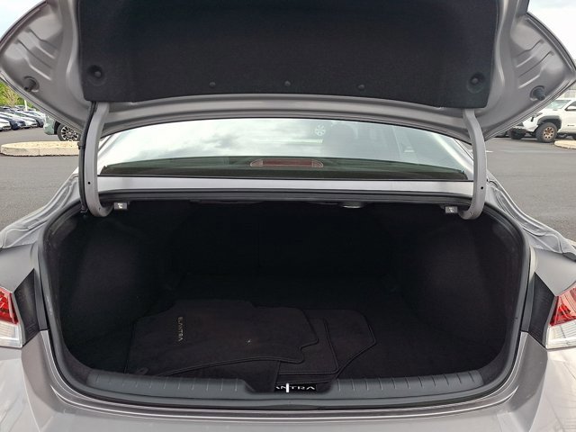 Used 2023 Hyundai Elantra Limited FWD image 28