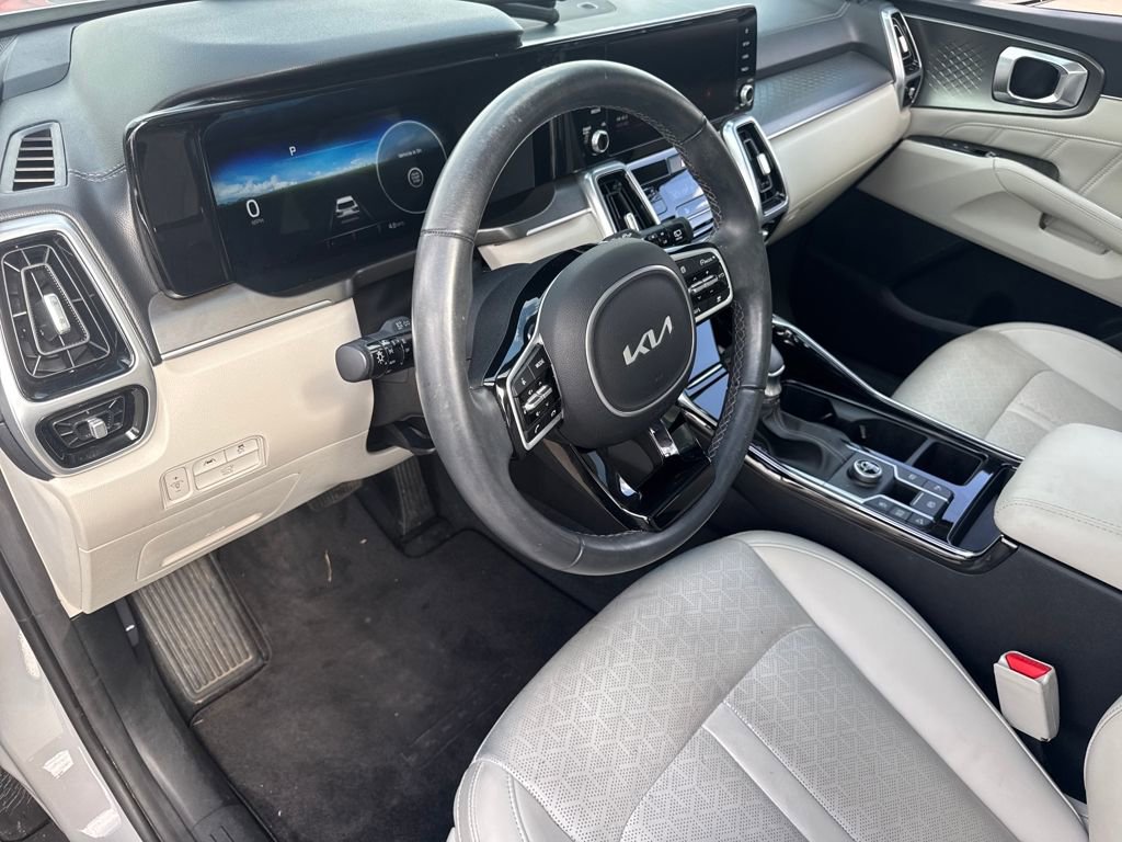 Used 2023 Kia Sorento SX image 19