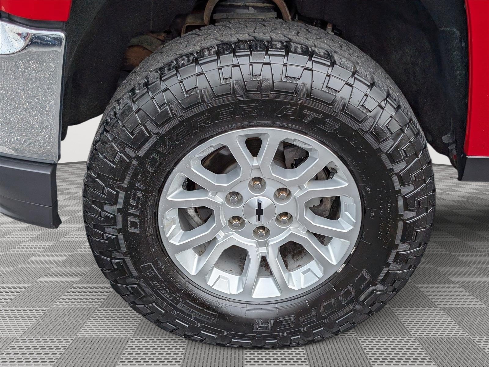 Used 2017 Chevrolet Silverado 1500 LT w/ All Star Edition AWD/4WD image 10