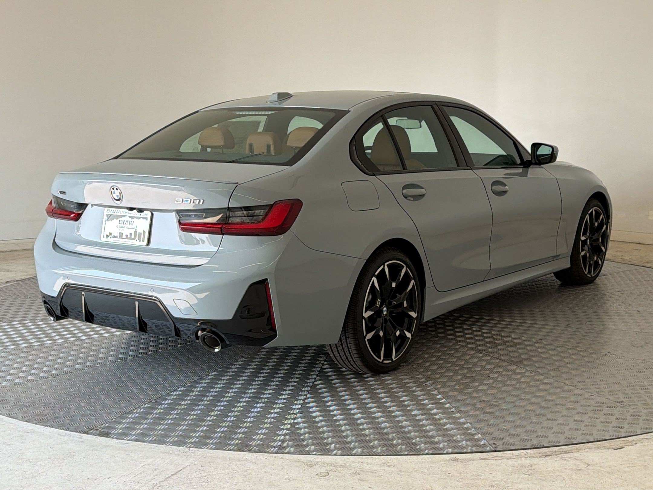 New 2026 BMW 330i xDrive Sedan w/ M Sport Package AWD/4WD image 9