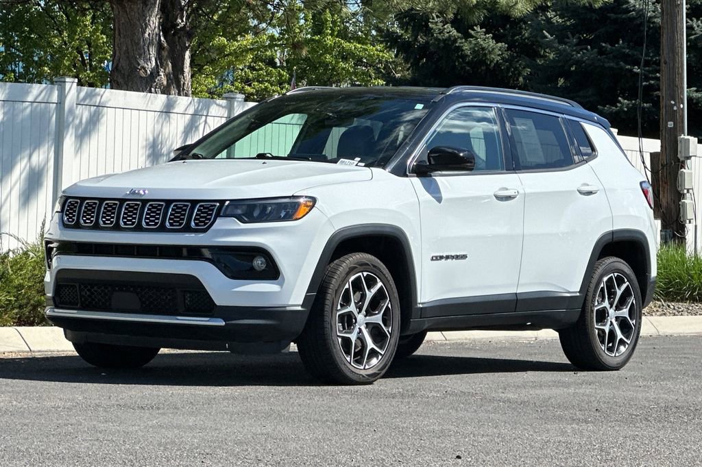 Used 2024 Jeep Compass Limited AWD/4WD image 8
