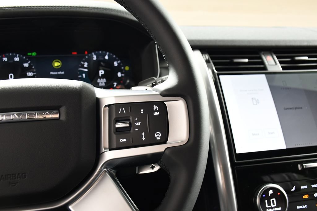 Certified 2025 Land Rover Discovery Dynamic SE image 30