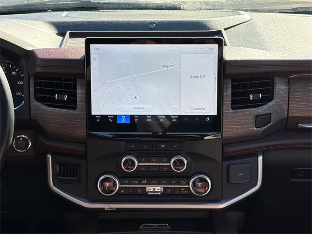 Used 2024 Ford Expedition Limited image 10