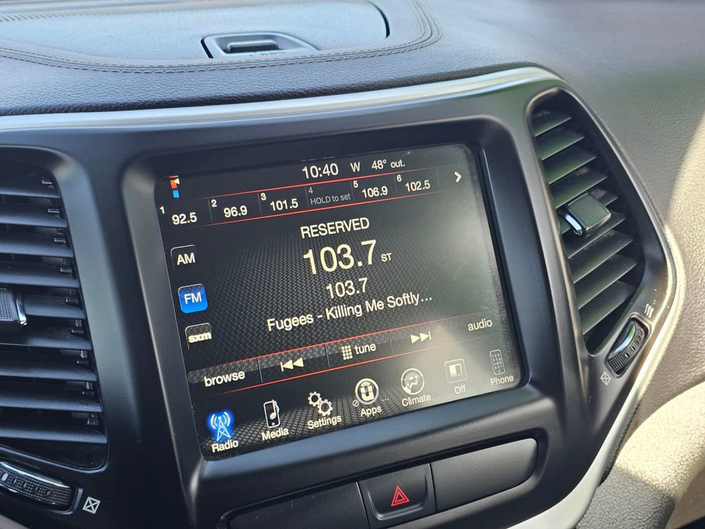 Used 2018 Jeep Cherokee Latitude Plus image 22