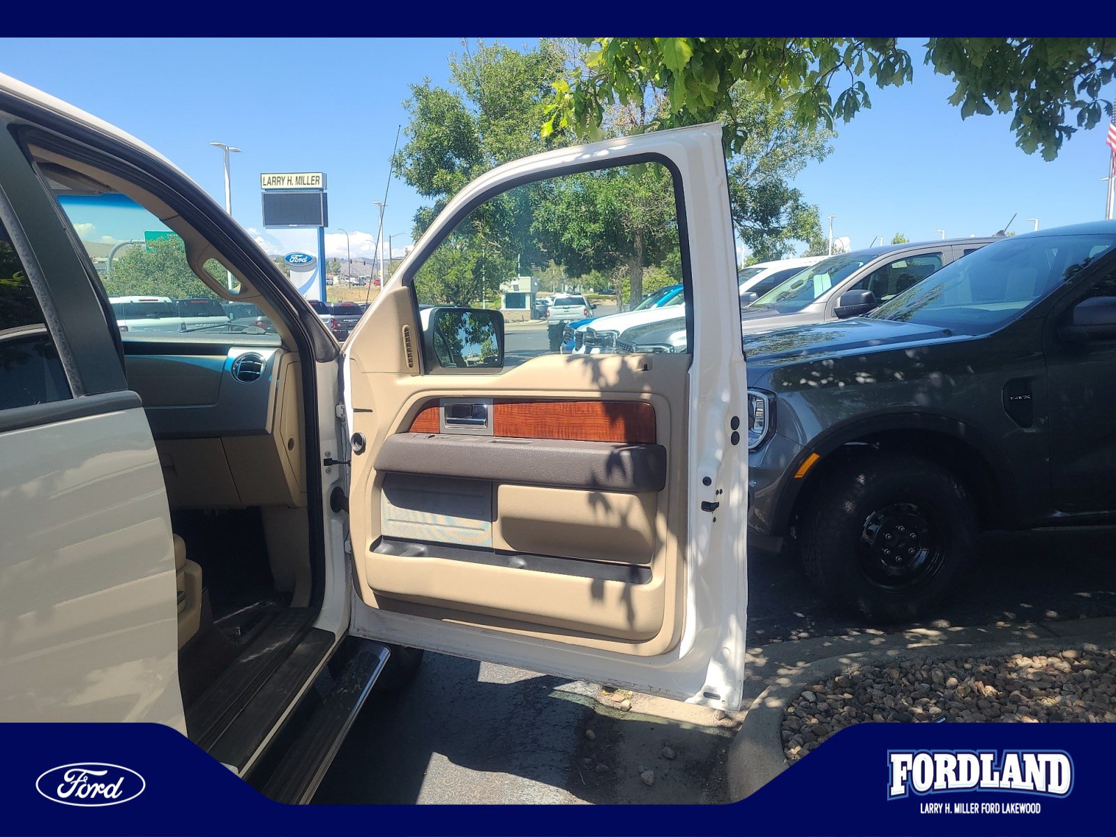 Used 2010 Ford F150 Lariat AWD/4WD image 16