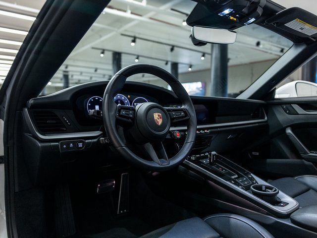 Certified 2025 Porsche 911 Carrera RWD image 4