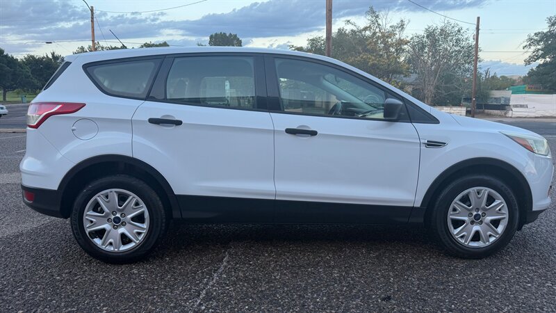 Used 2014 Ford Escape S FWD image 9
