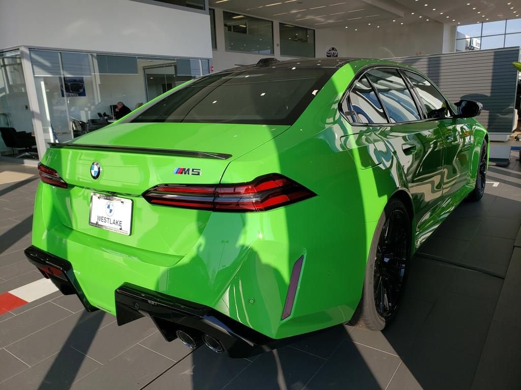 New 2026 BMW M5 w/ Carbon Package image 5