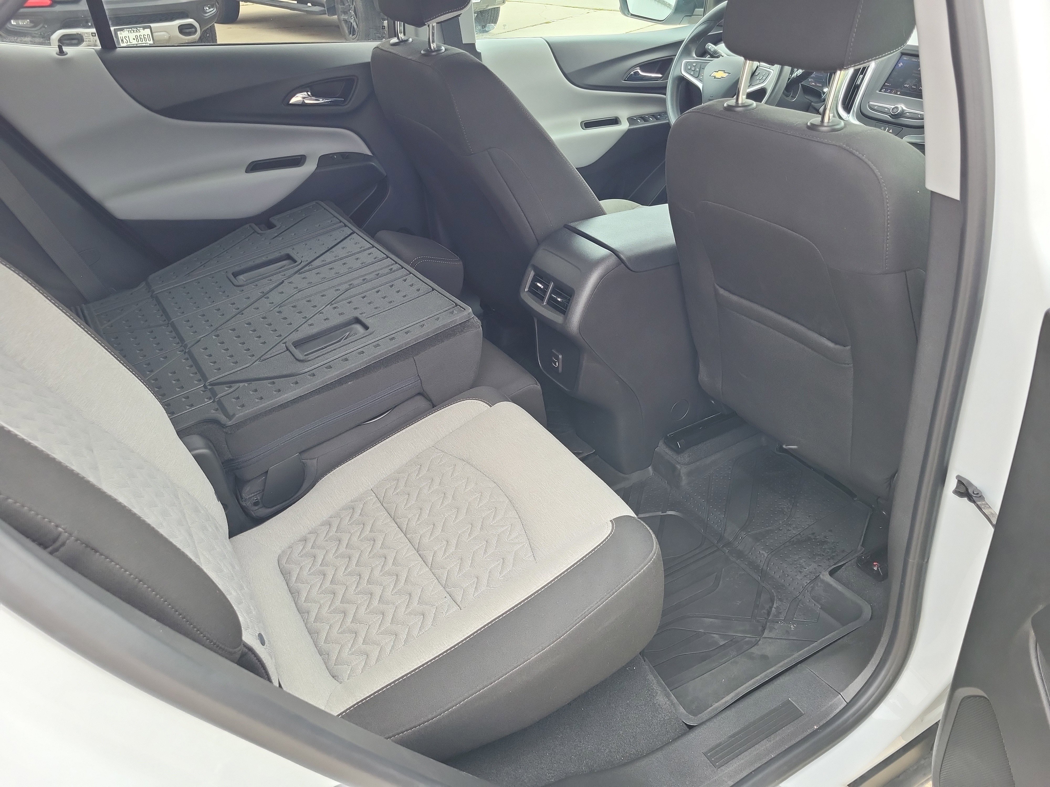 Used 2022 Chevrolet Equinox LS w/ LS Convenience Package FWD image 11
