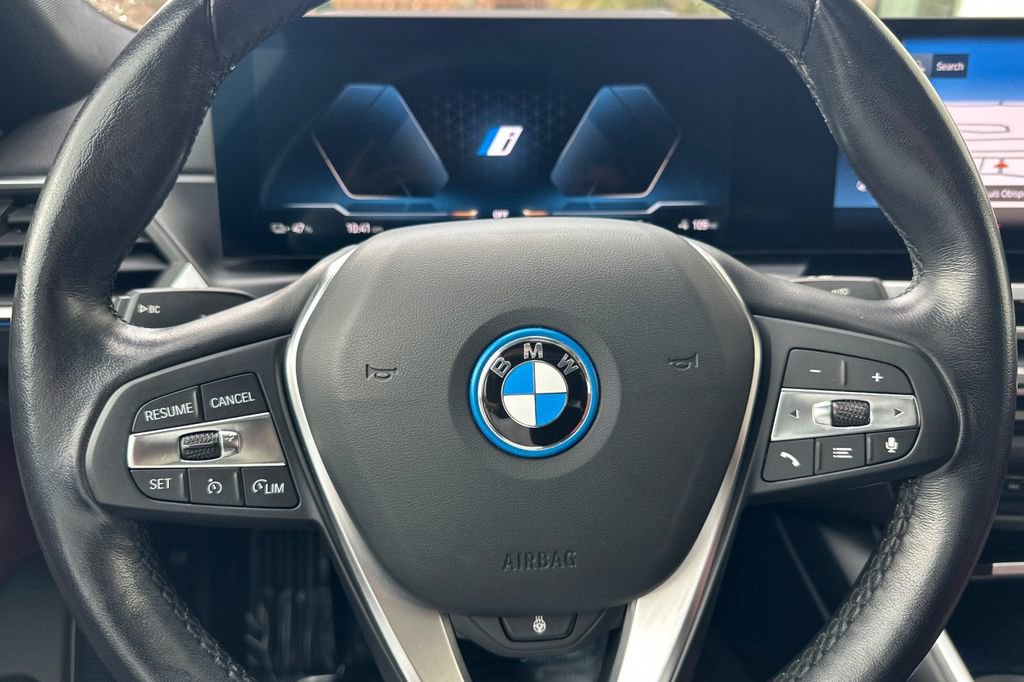 Used 2023 BMW i4 eDrive40 w/ Premium Package image 26
