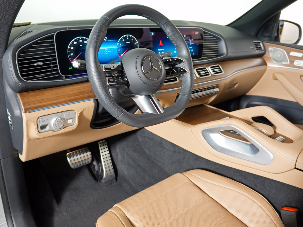 Certified 2025 Mercedes-Benz GLS 580 4MATIC image 14
