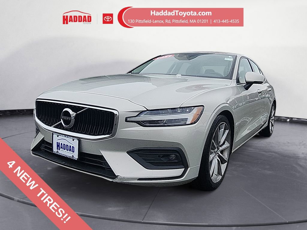 Used 2021 Volvo S60 T6 Momentum image 1
