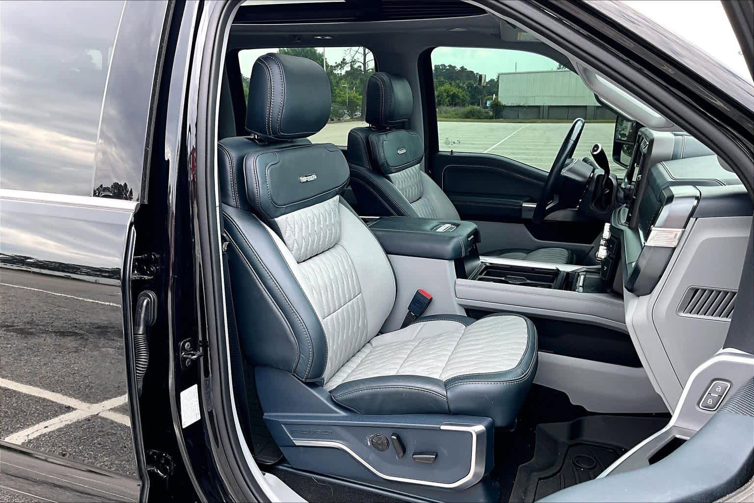 Used 2024 Ford F250 Limited AWD/4WD image 9