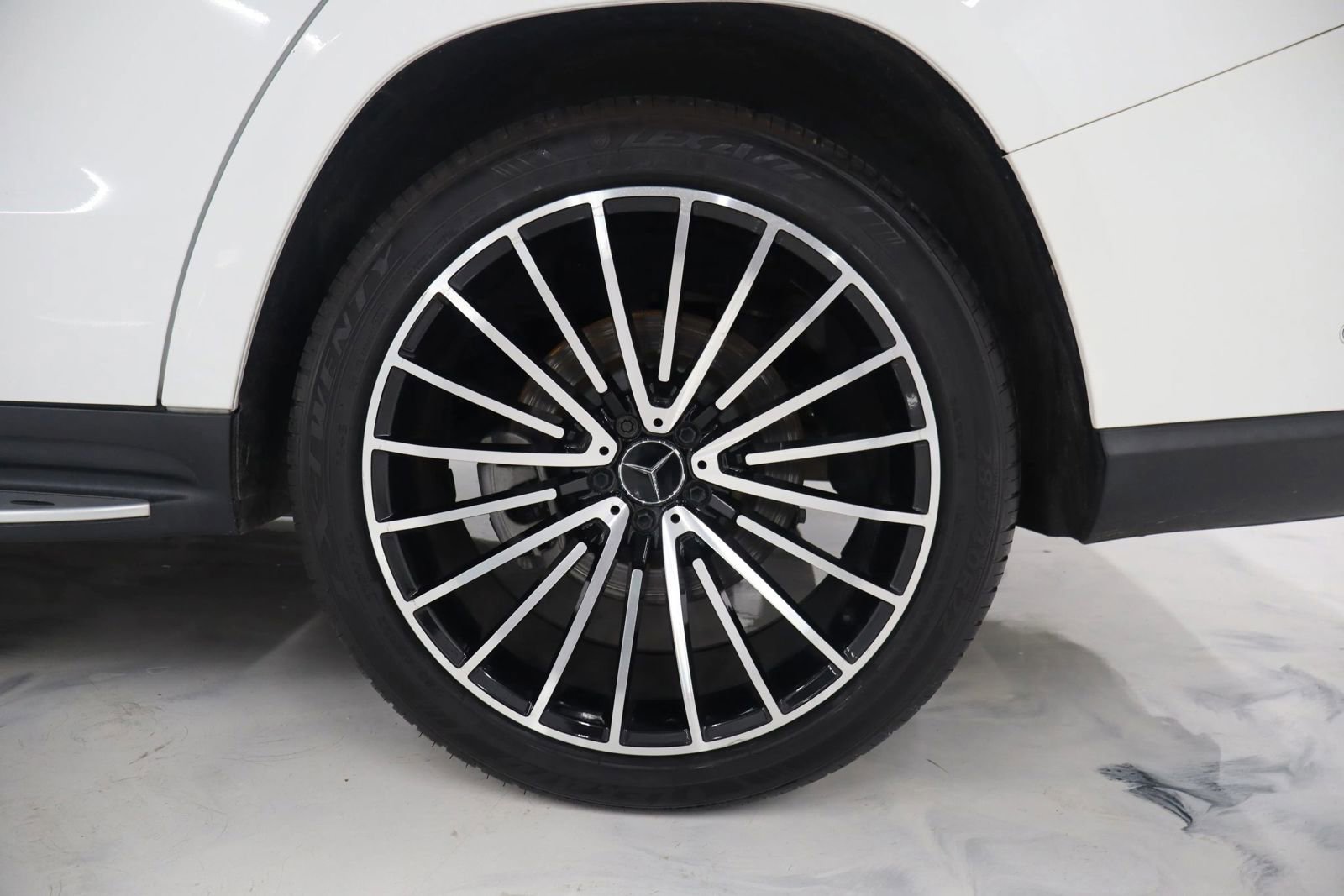 Used 2017 Mercedes-Benz GLS 450 4MATIC w/ Premium Package image 8