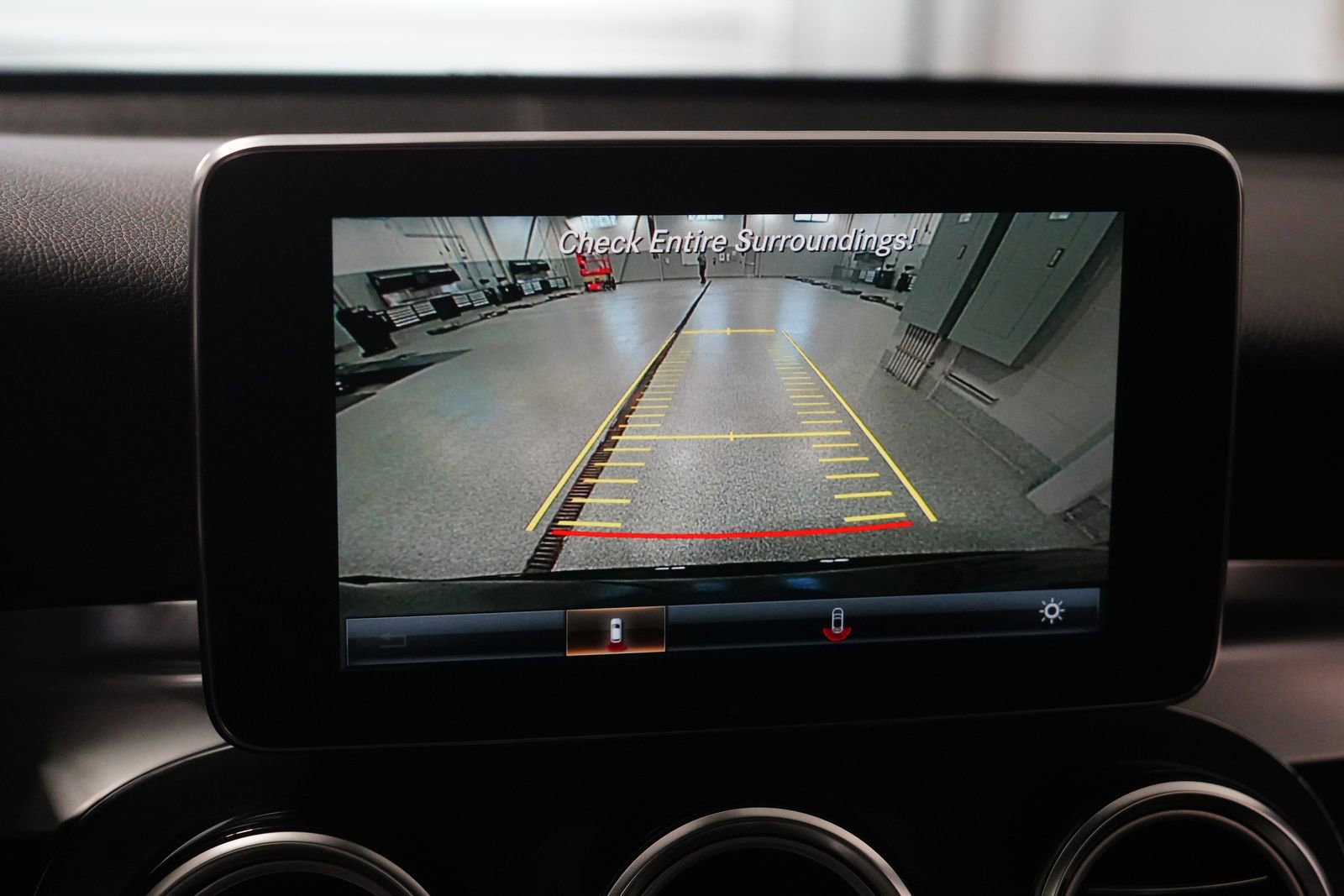 Used 2018 Mercedes-Benz GLC 300 4MATIC image 24