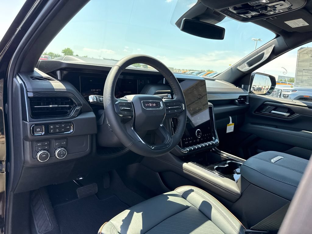 New 2026 GMC Yukon XL AT4 AWD/4WD image 18