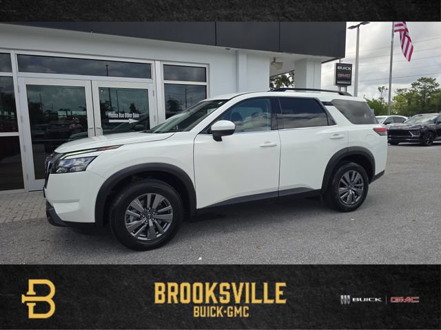 Used 2025 Nissan Pathfinder SV FWD image 1