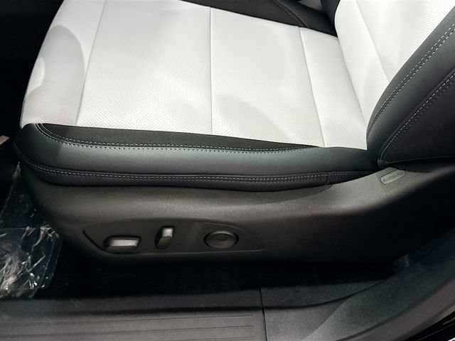 New 2026 Chevrolet Equinox EV LT AWD/4WD image 20