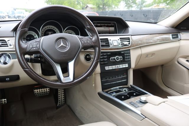 Used 2014 Mercedes-Benz E 350 Sedan image 16
