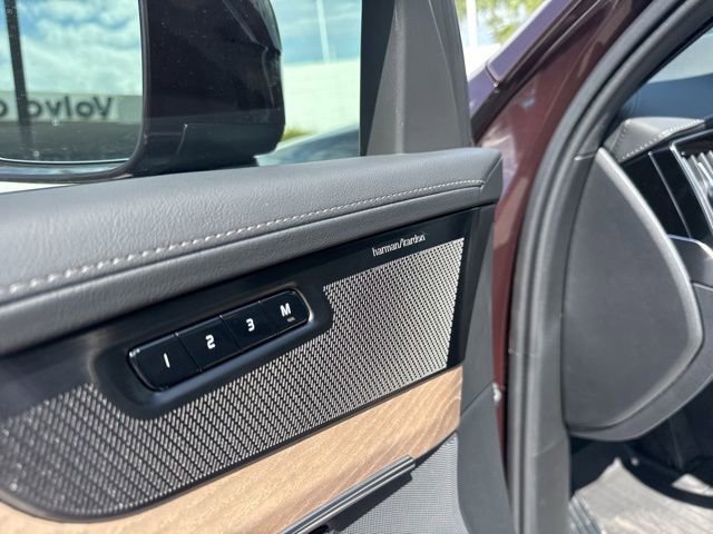 New 2026 Volvo XC90 B5 Plus image 14