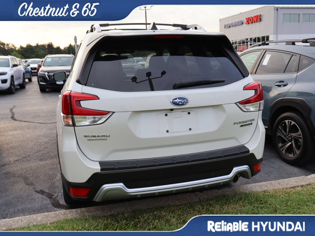Used 2024 Subaru Forester Touring w/ Pop Package 2 AWD/4WD image 17