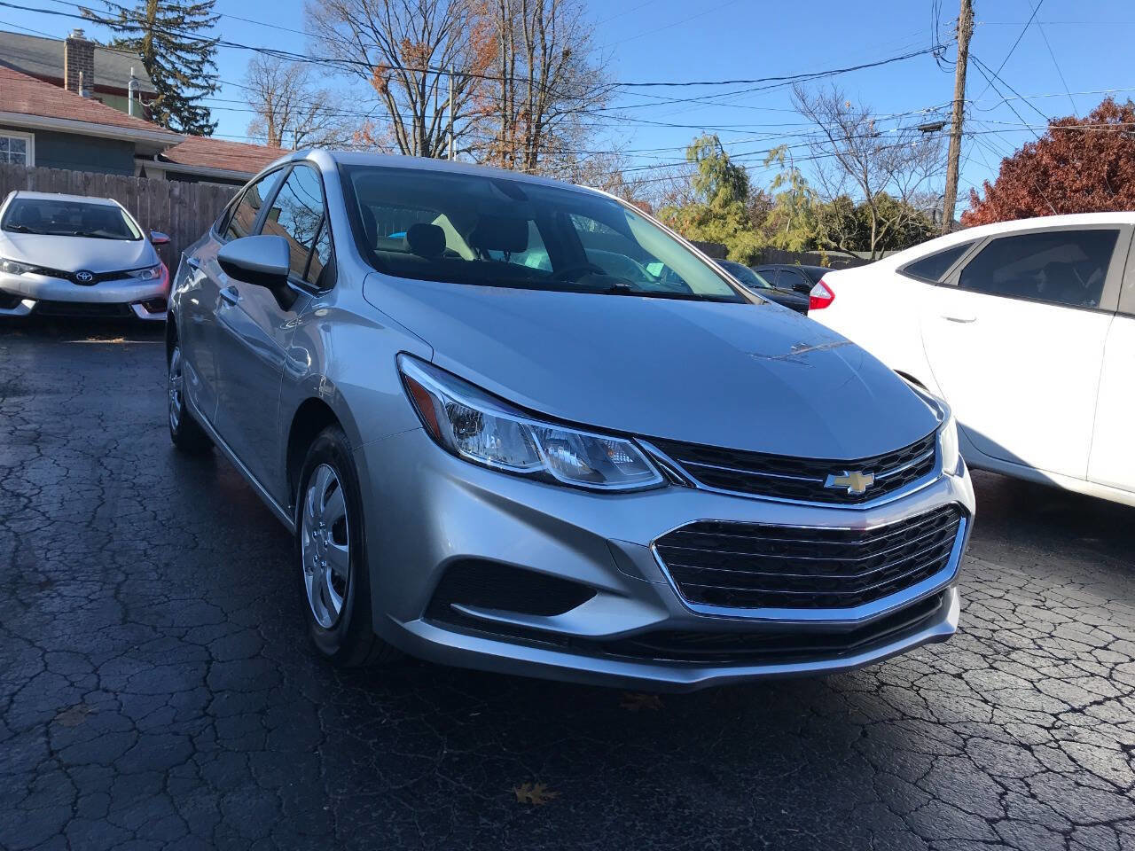 Used 2018 Chevrolet Cruze LS image 2