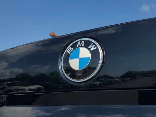 Used 2023 BMW 740i w/ Parking Assistance Package RWD image 7
