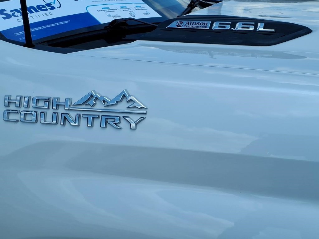 Used 2024 Chevrolet Silverado 3500 High Country w/ High Country Premium Package AWD/4WD image 7