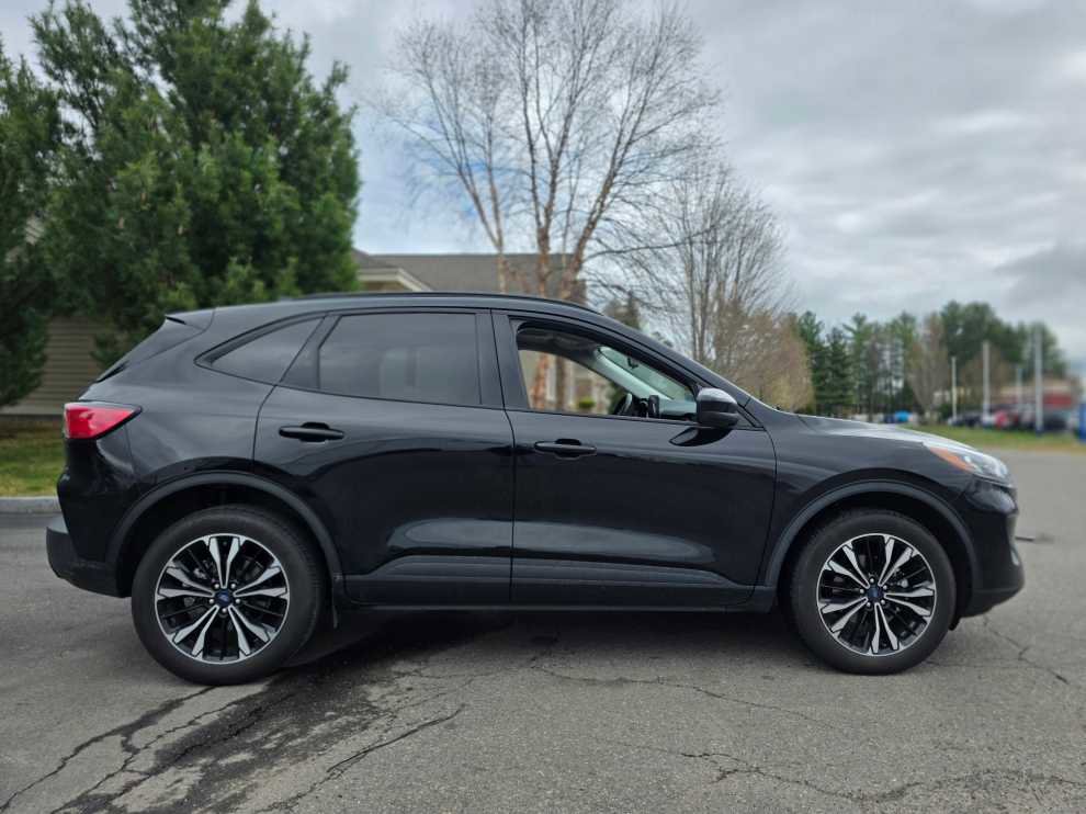 Used 2022 Ford Escape SEL w/ SEL Stealth AWD Package image 10