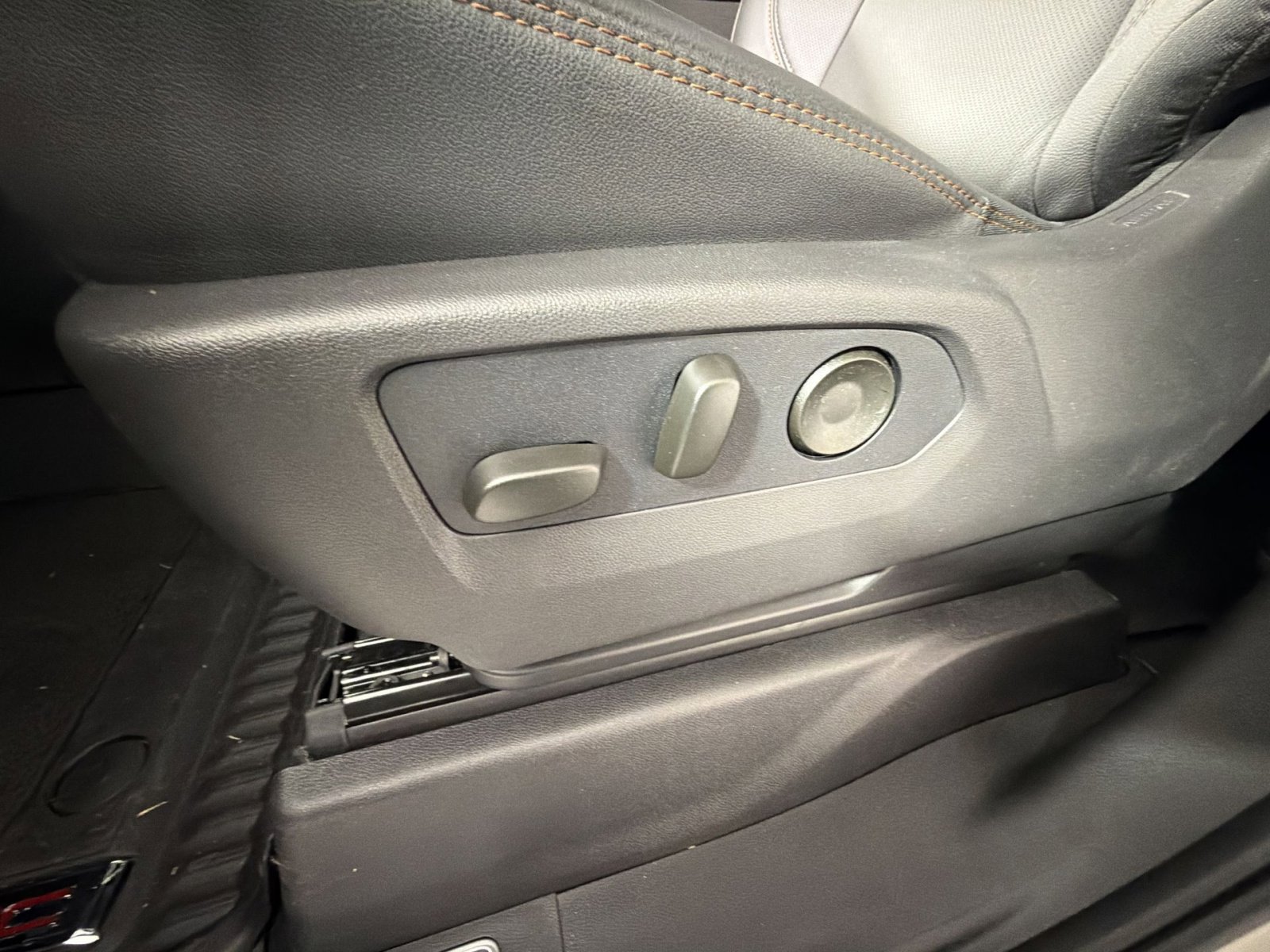 New 2026 GMC Sierra 1500 AT4 w/ AT4 Premium Package image 14