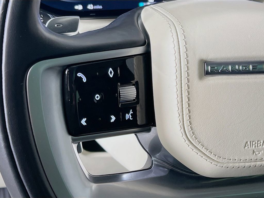 Used 2022 Land Rover Range Rover Long Wheelbase SE image 10