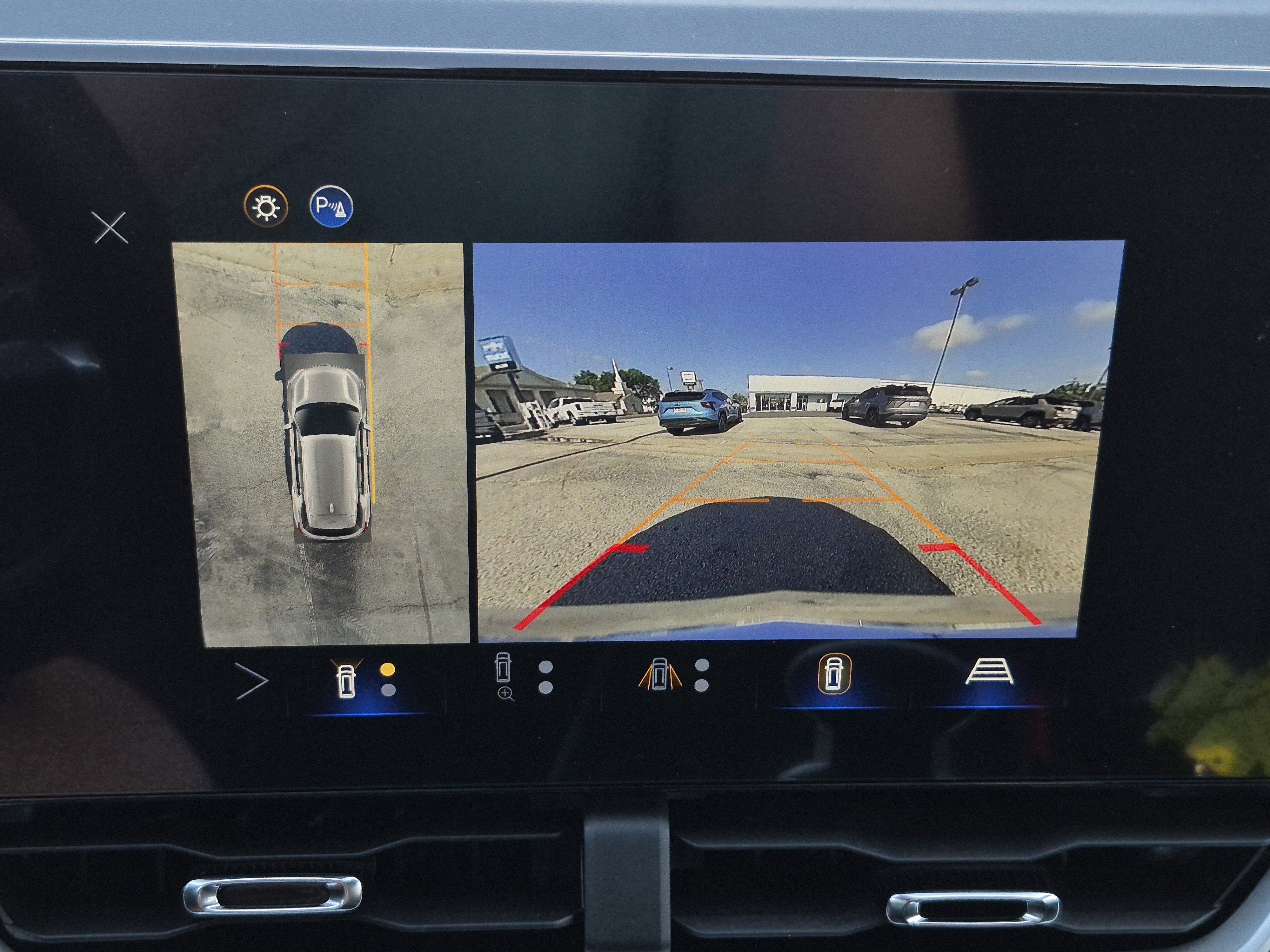 New 2026 Chevrolet Equinox LT w/ Safety and Technology Package FWD image 14