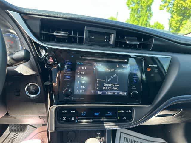 Used 2017 Toyota Corolla SE w/ SE Premium Package FWD image 9