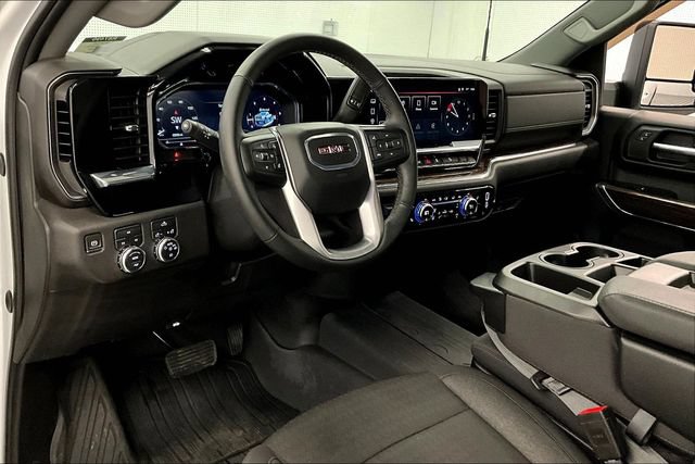 Used 2024 GMC Sierra 3500 SLE w/ SLE Convenience Package AWD/4WD image 17