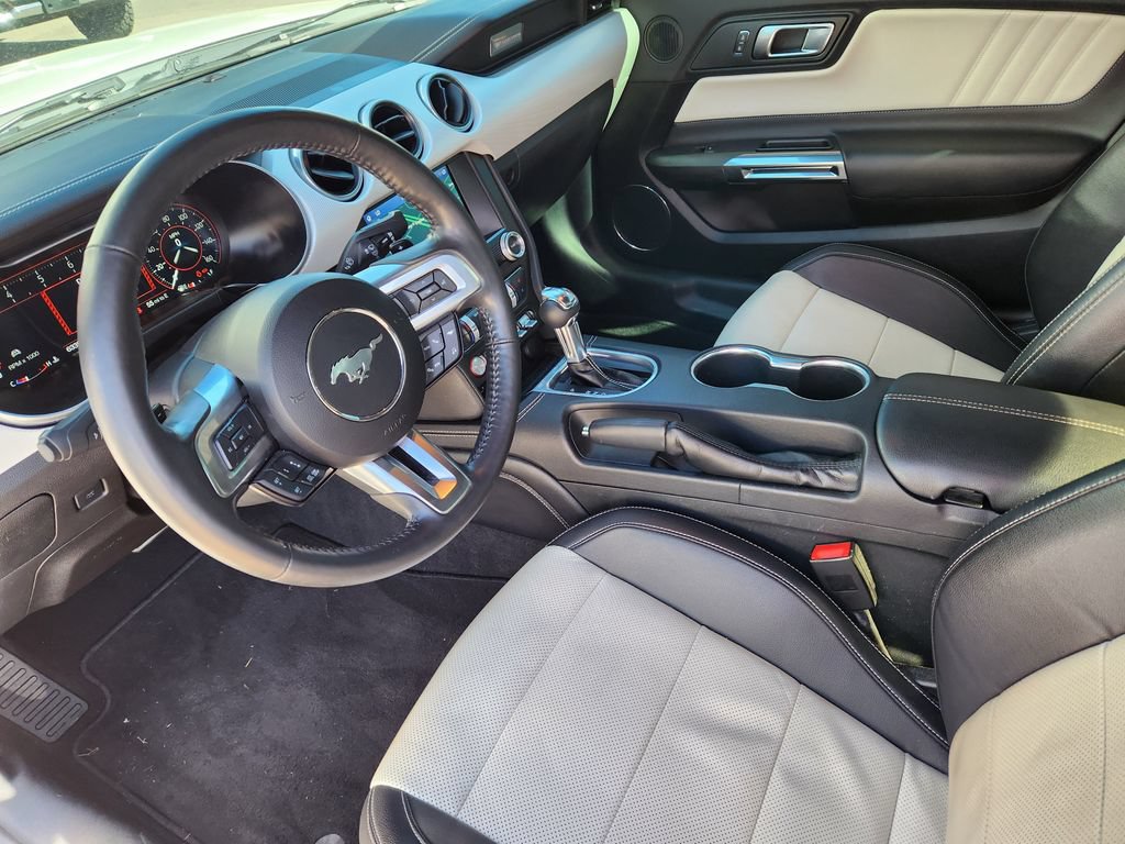 Used 2022 Ford Mustang GT Premium w/ Equipment Group 401A RWD image 7