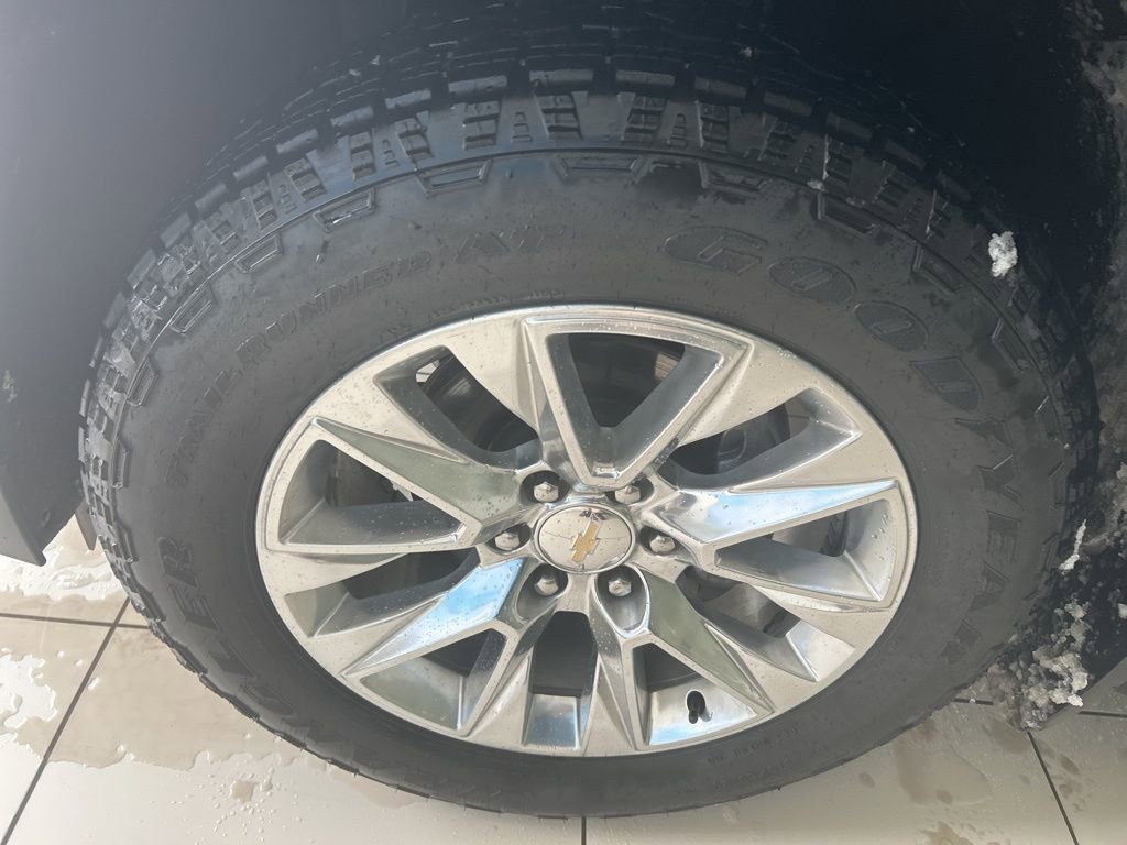 Used 2022 Chevrolet Tahoe Premier w/ Premium Package image 21