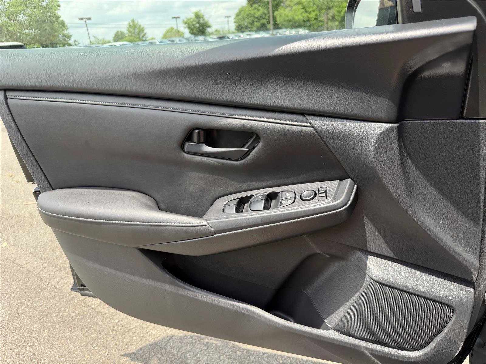 Used 2024 Nissan Sentra S FWD image 25