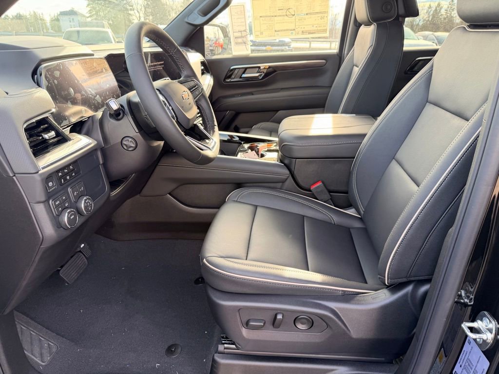 New 2026 Chevrolet Suburban Premier image 14
