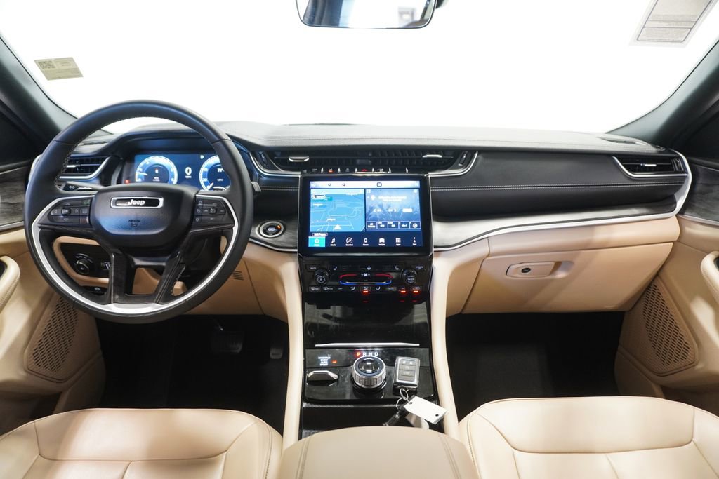 Certified 2025 Jeep Grand Cherokee L Limited image 7