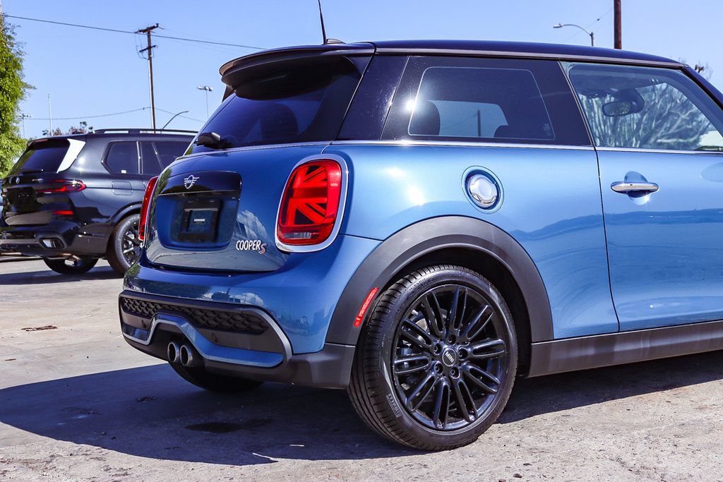 Used 2023 MINI Cooper S FWD image 12