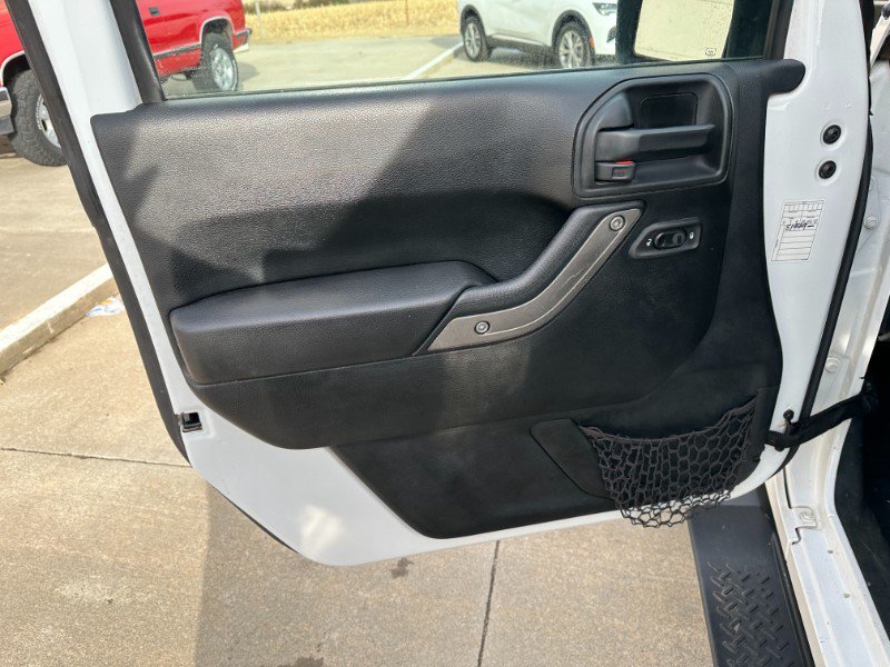 Used 2018 Jeep Wrangler Sport AWD/4WD image 12