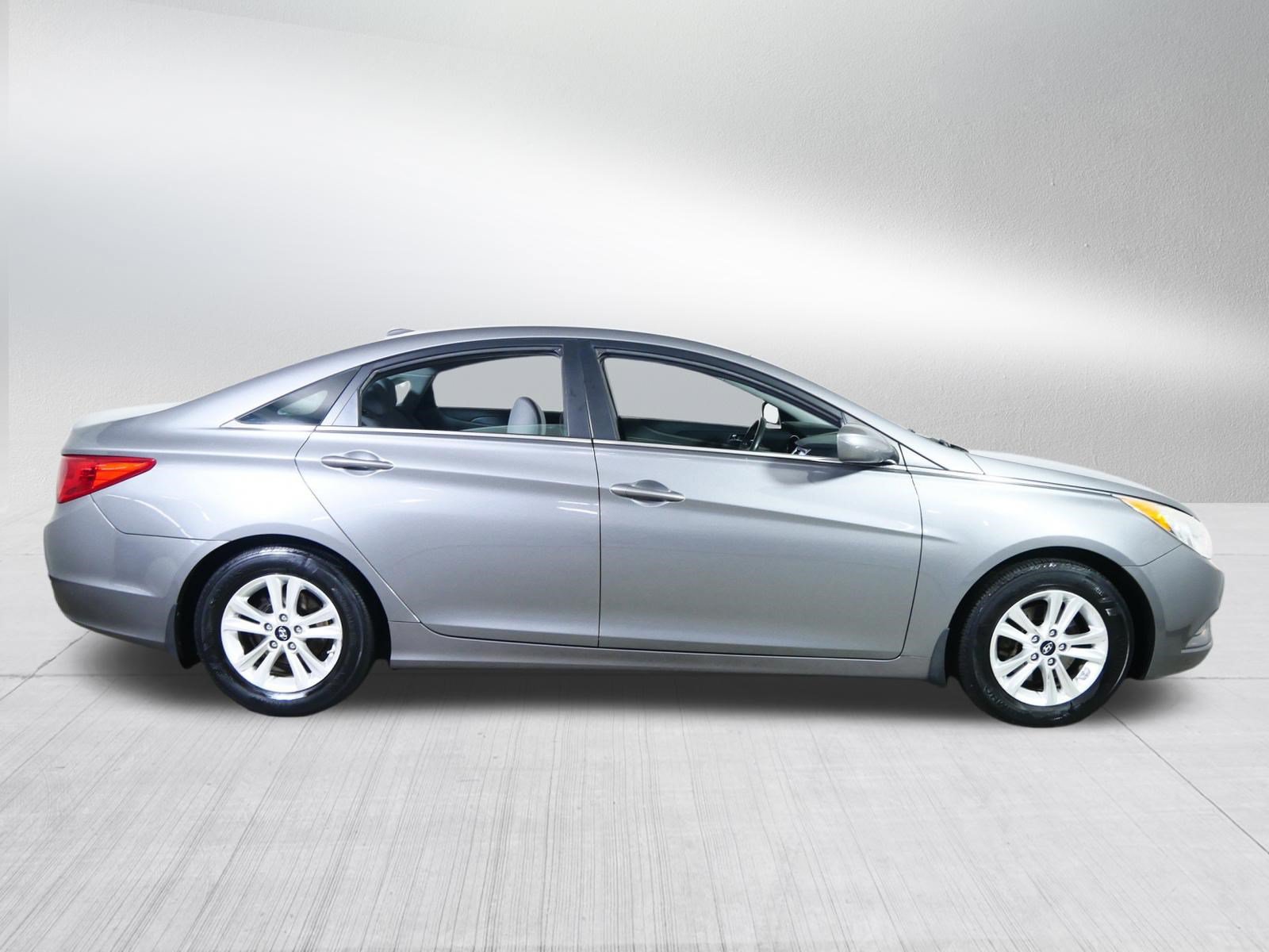 Used 2013 Hyundai Sonata GLS w/ Popular Equipment Pkg FWD image 8