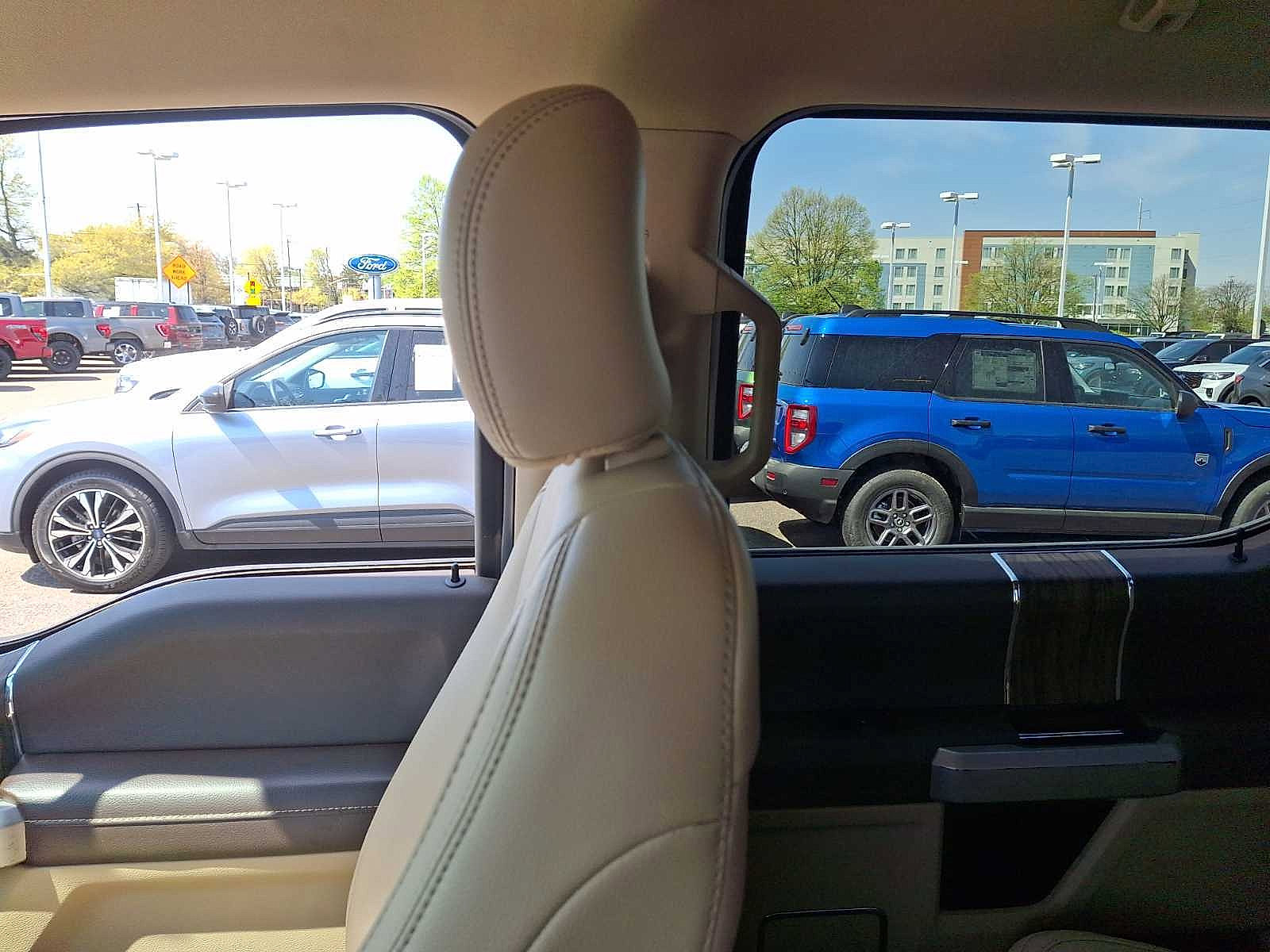 Used 2019 Ford F150 Lariat image 16