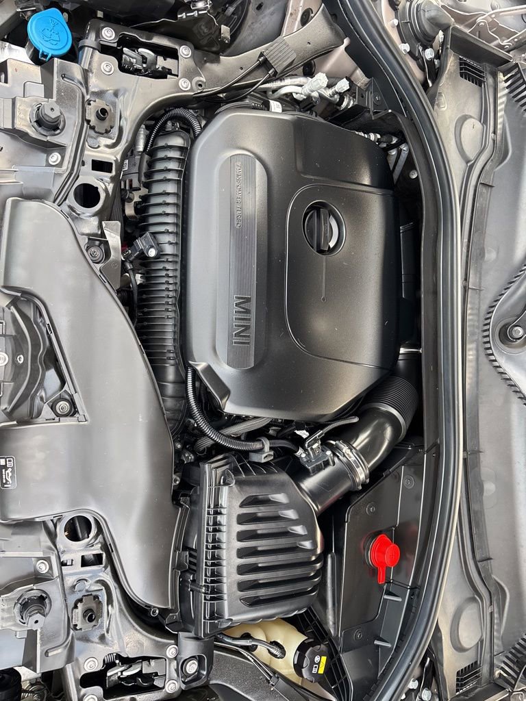 Used 2022 MINI Cooper Clubman S w/ Premium Package image 18