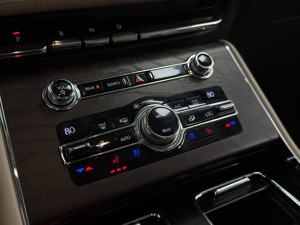 Used 2020 Lincoln Aviator Reserve w/ Equipment Group 201A AWD/4WD image 27