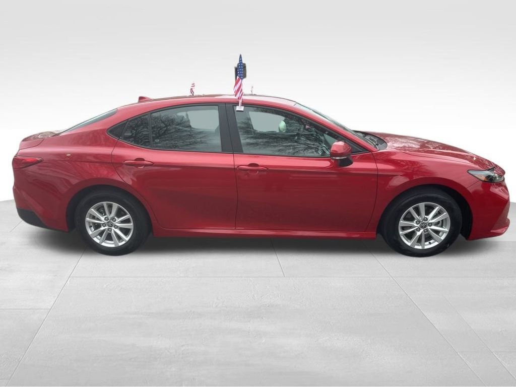 Used 2025 Toyota Camry LE image 26