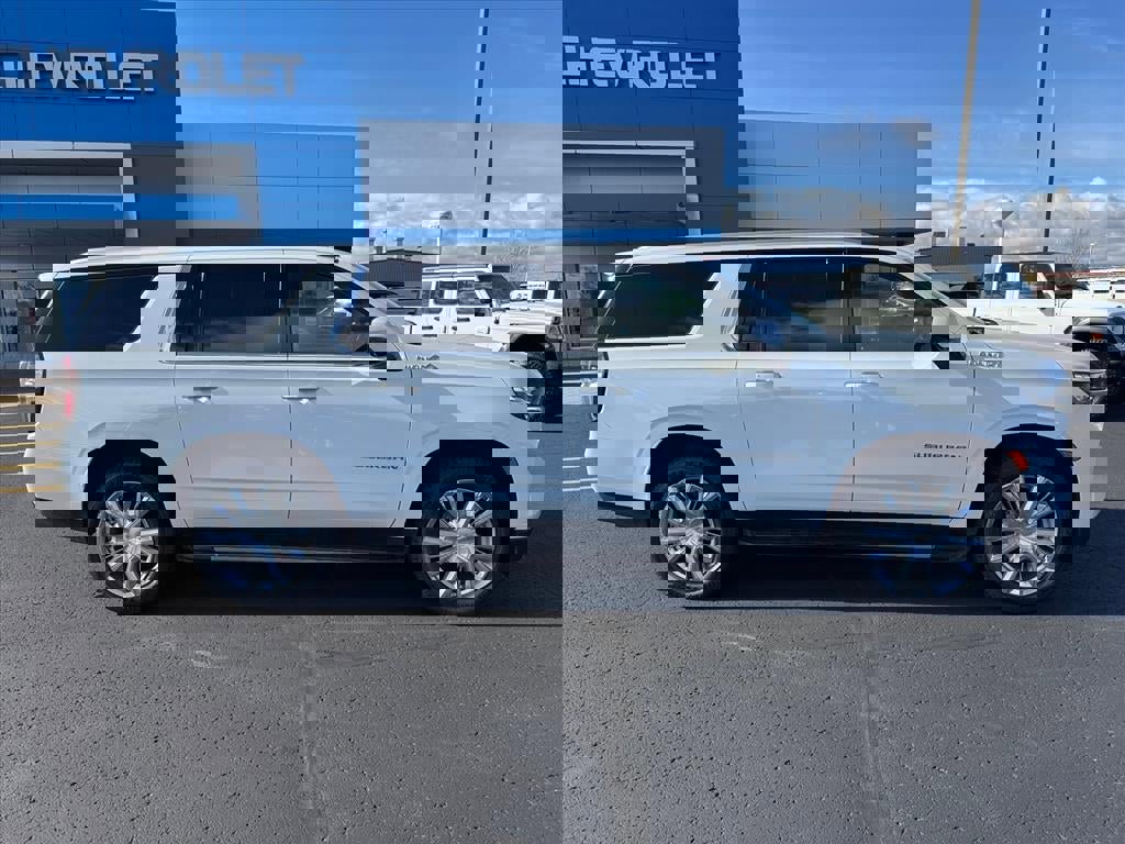 Certified 2023 Chevrolet Suburban High Country w/ Max Trailering Package image 2