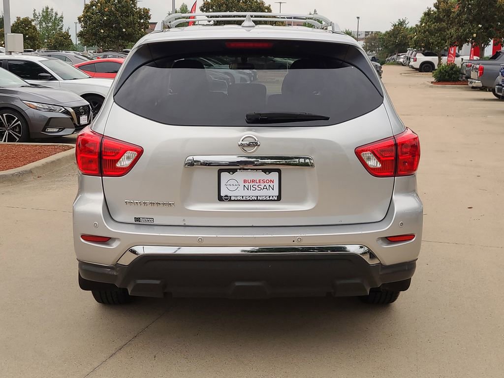 Used 2020 Nissan Pathfinder S FWD image 3
