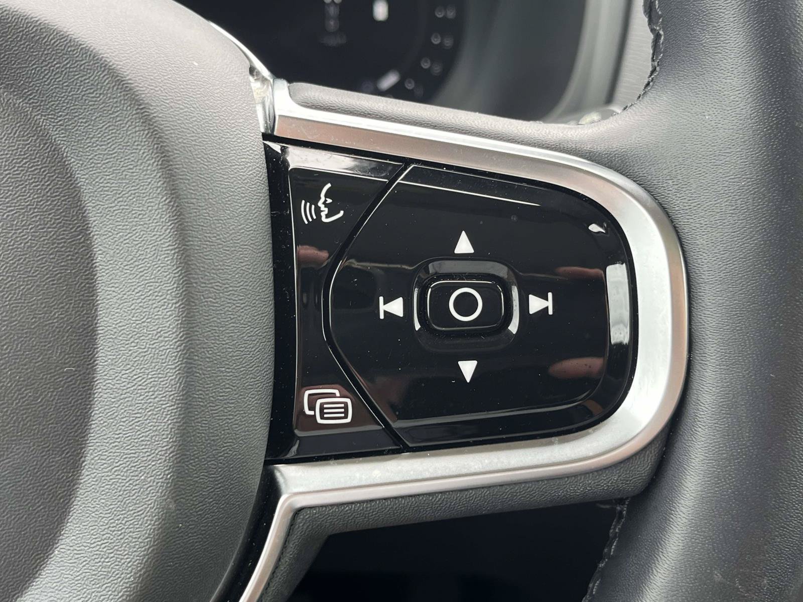 Certified 2023 Volvo XC90 B5 Plus w/ Protection Package AWD/4WD image 25