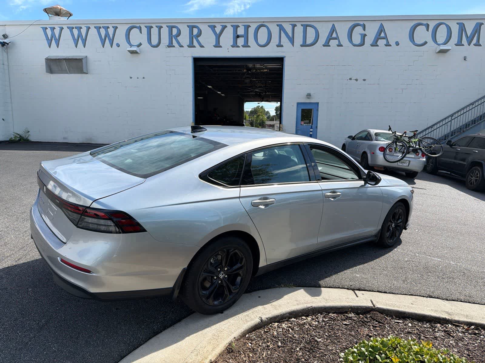 Used 2025 Honda Accord SE image 11